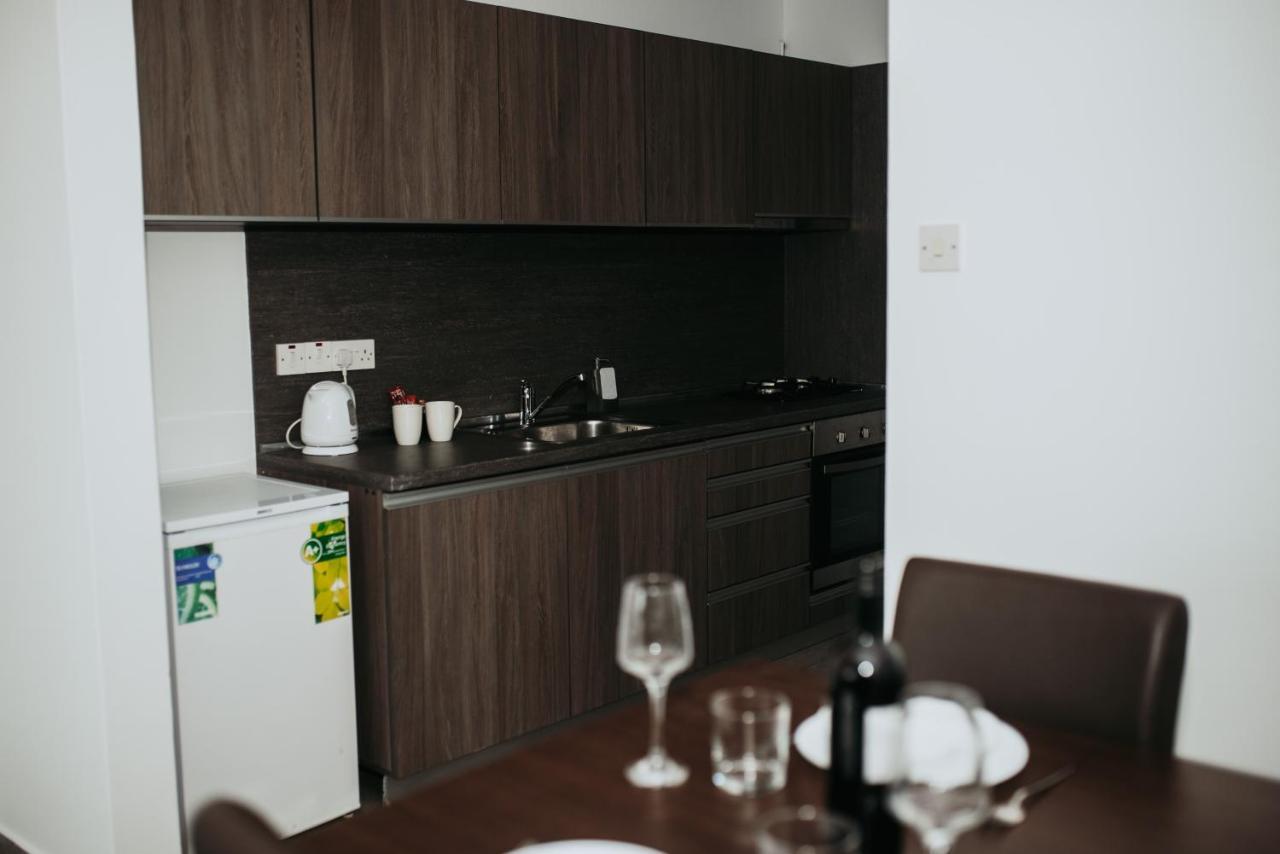 Ovis Hotel Apartments 아이아 나파 외부 사진