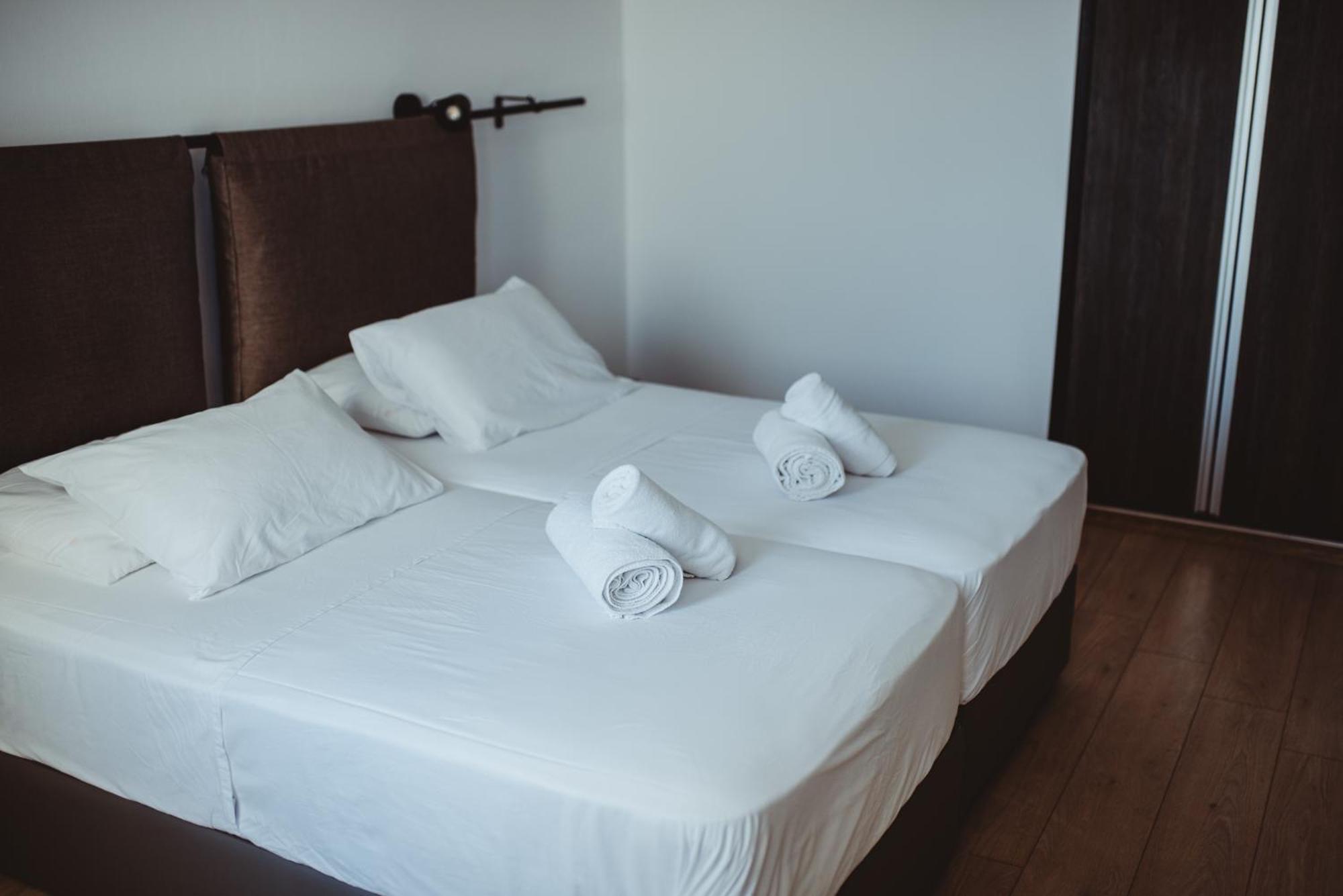 Ovis Hotel Apartments 아이아 나파 외부 사진